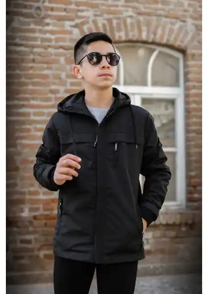 Pina Kids Erkek Çocuk Kapüşonlu Mevsimlik Mont: Su Geçirmez ve Rahat Kullanım İçin Uygun