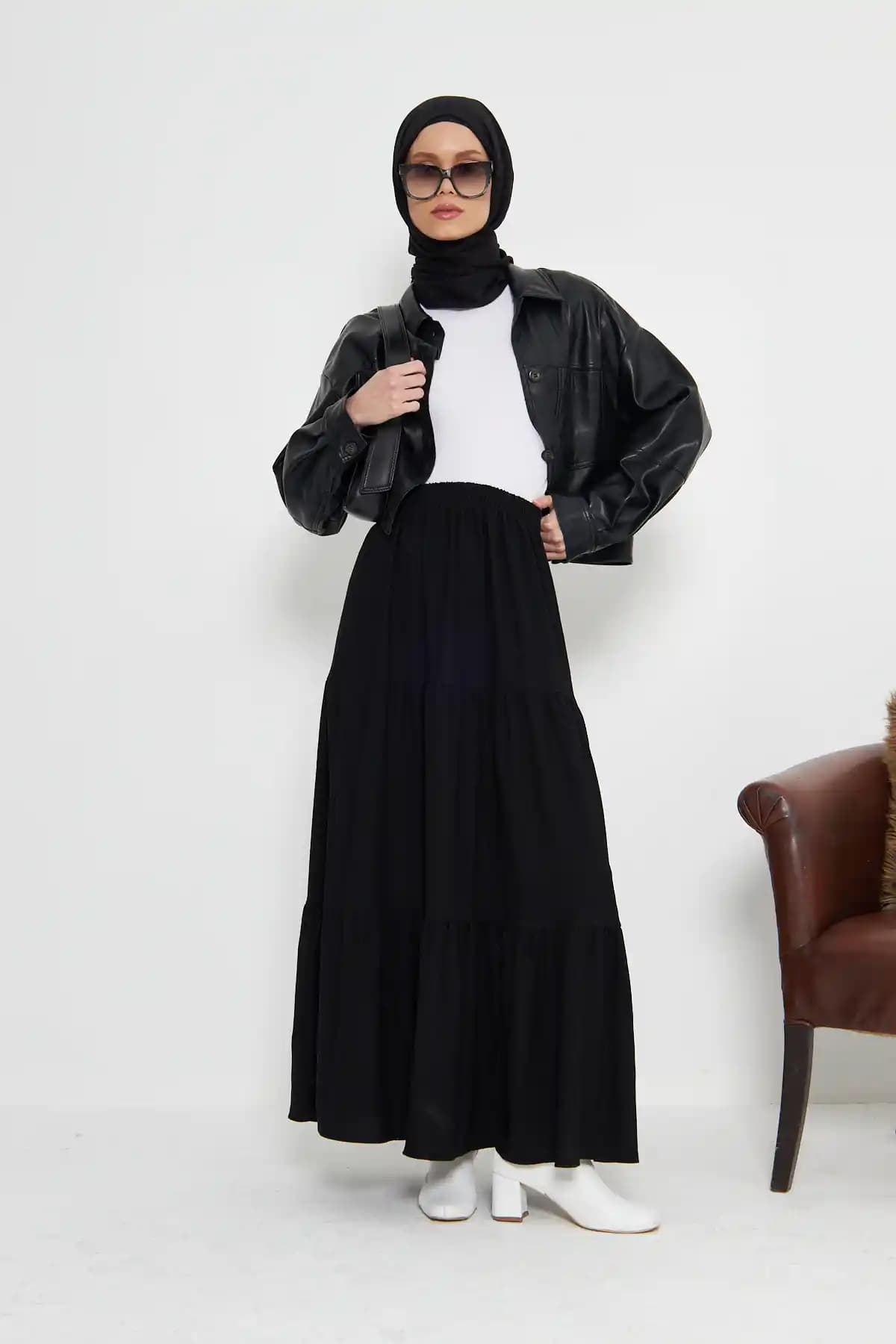 RTBUTİK Katlı Tesettür Etek: Şıklık ve Konforu Bir Arada Sunan Modern Tasarım