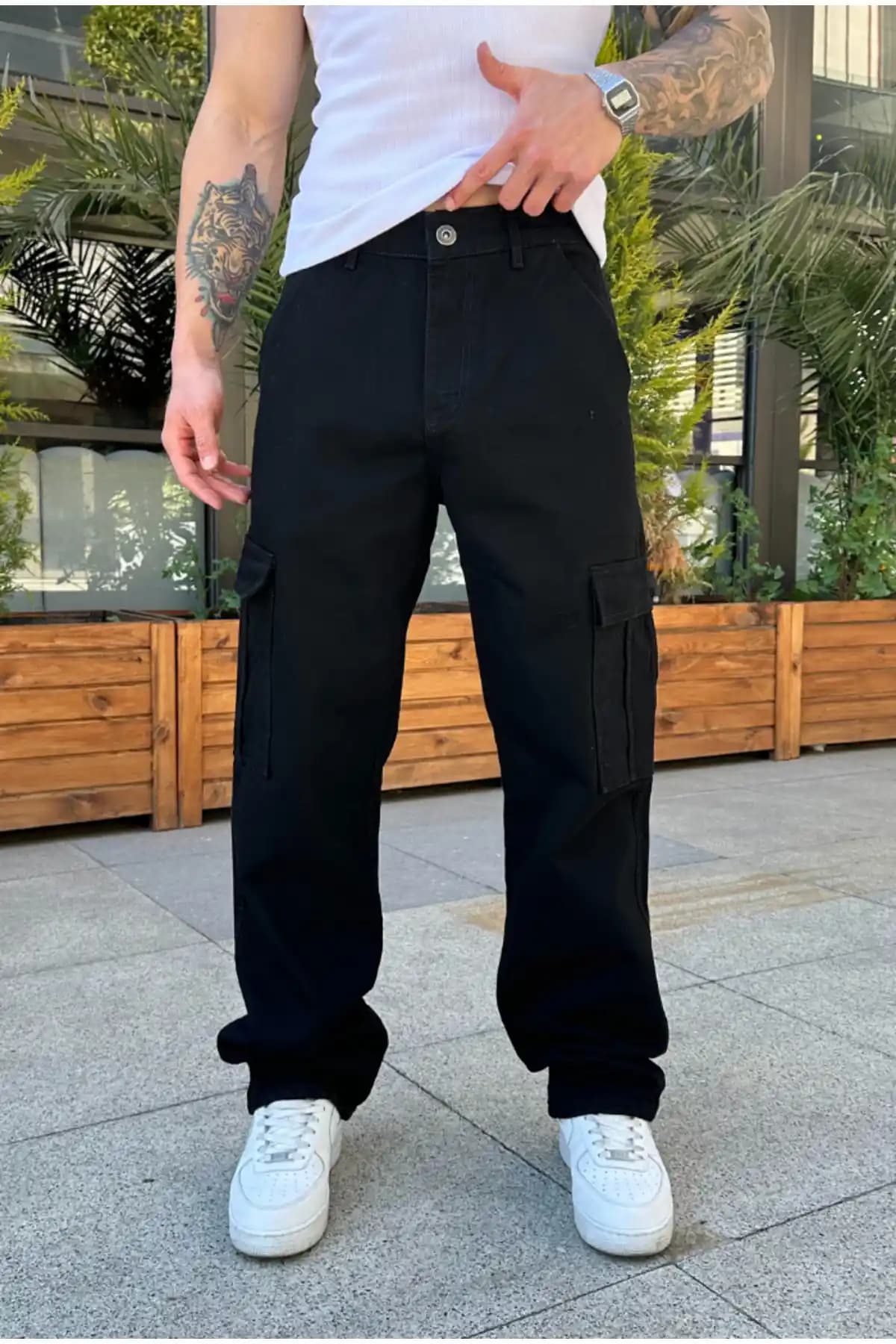 Serline Siyah Baggy Kargo Pantolon Günlük Rahatlık ve Şıklık Sunar