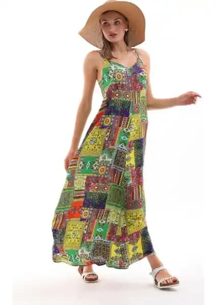 Şimal Kadın İp Askılı Etnik Desenli Uzun Elbise Yaz Ayları İçin Şık ve Rahat Tercih