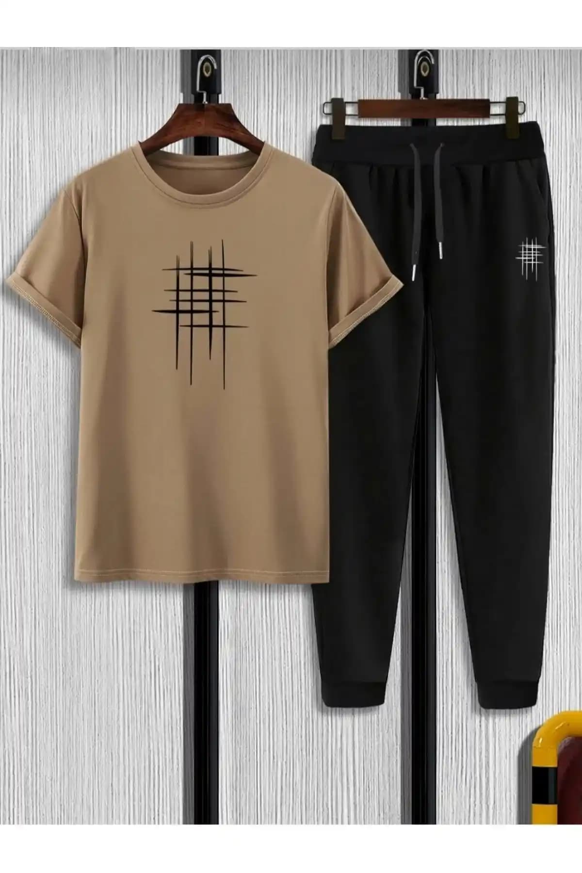 Sky Light Vizon Çizgi T-shirt ve Eşofman Takımı Günlük Rahat ve Şık Kullanım İçin