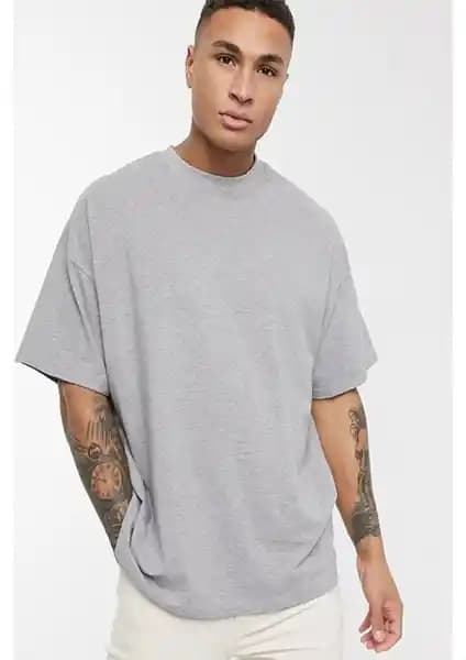 The Wert Ünisex Oversize Gri T-Shirt: Modern ve Rahat Günlük Giyim Parçası
