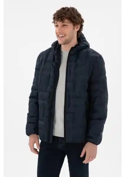 U.S. Polo Assn. Erkek Lacivert Mont: Modern ve Şık Günlük Dış Giyim Seçeneği