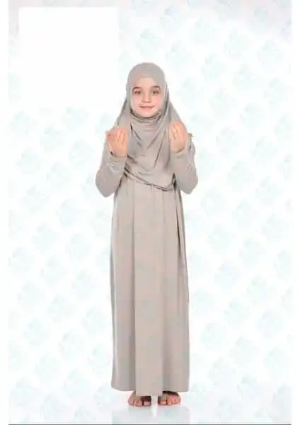 Zehranur Hijab Çocuk Namaz Elbisesi: Rahat ve Şık Tasarım ile Günlük Kullanım İçin