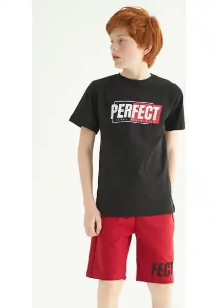 Zepkids Erkek Çocuk Siyah Kırmızı Renkli Kısa Kollu Baskılı Kaprili Takım