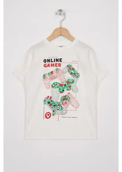 Zepkids Erkek Çocuk Tişörtü Ekru Renk Modern ve Konforlu Tasarım