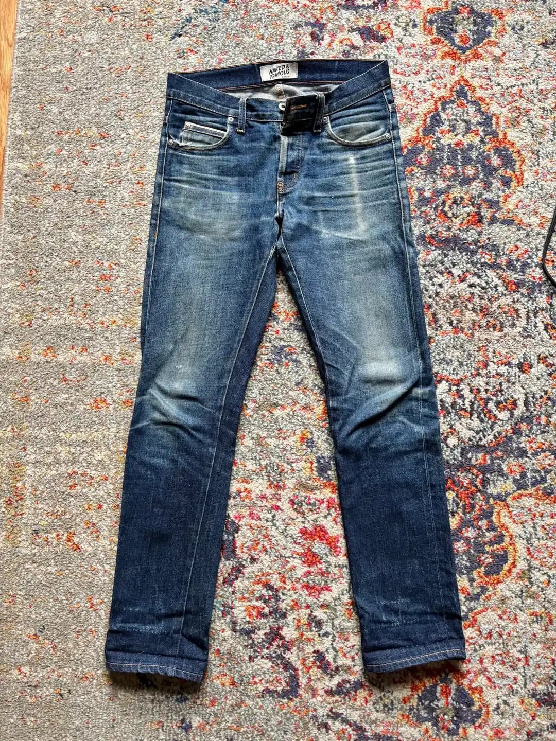 Naked & Famous Dirty Fade Selvedge Denim: 7 Yıllık Kullanım ve Dayanıklılık İncelemesi
