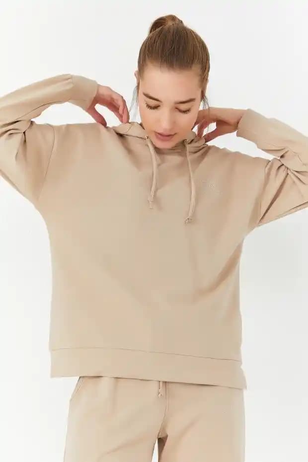 Oversized Stilini Her Vücut Tipine Uygun Şık ve Zarif Şekilde Taşıma Yöntemleri