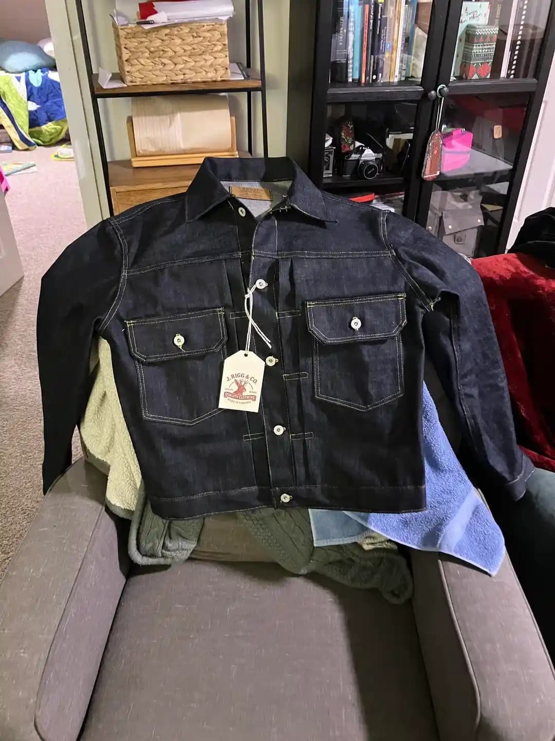 Type II Denim Ceket Dikimi: Raw Selvedge Kumaş ve Teknik Zorluklar Üzerine Deneyim