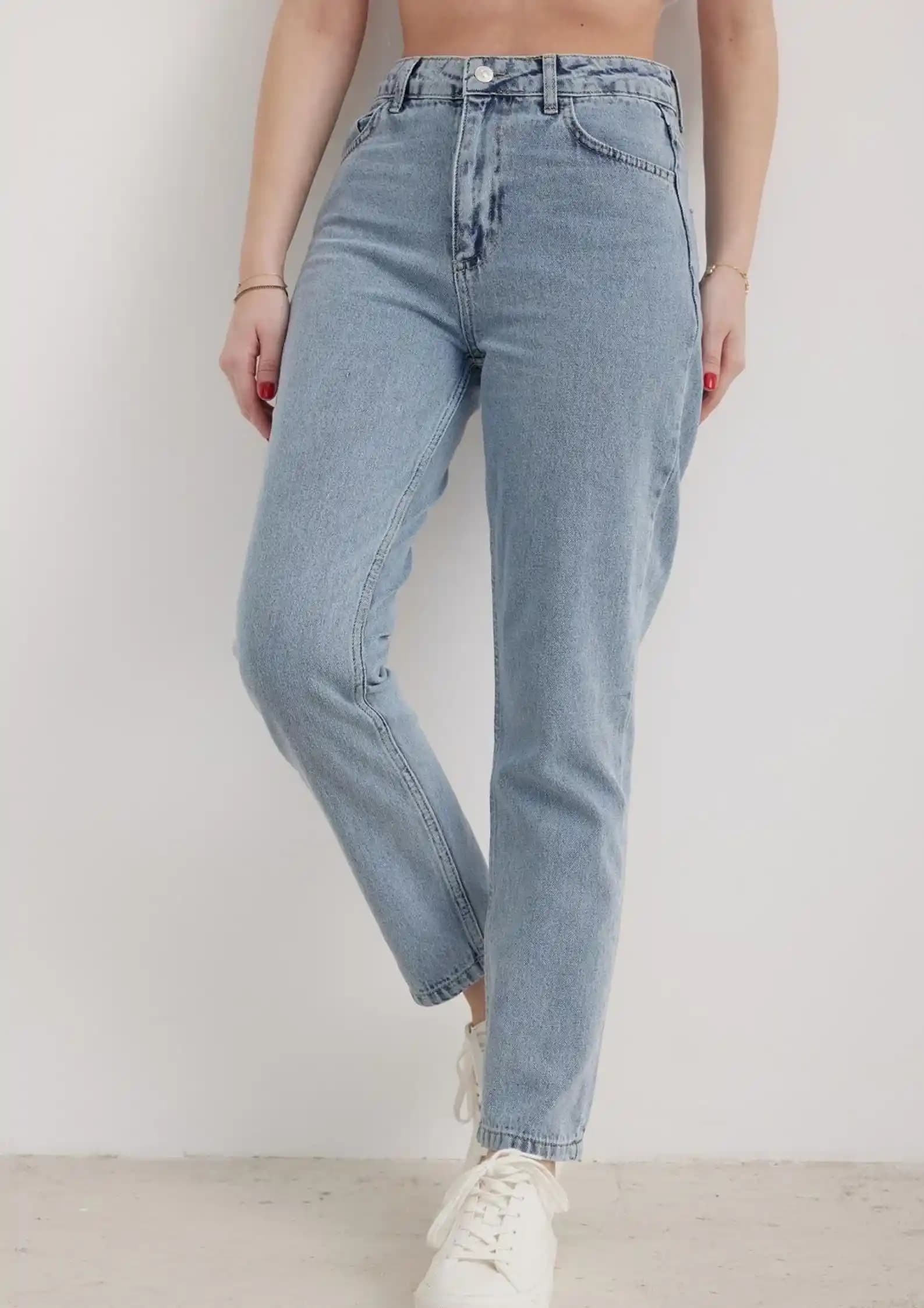 En İyi Kot Pantolon Seçimi: Vücut Tipine Uygun Kesim, Kumaş ve Konforun Önemi