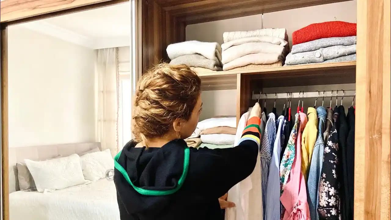 Gardırop Temizliği İçin Etkili ve Sürdürülebilir Yöntemler ve Değerlendirme Kriterleri