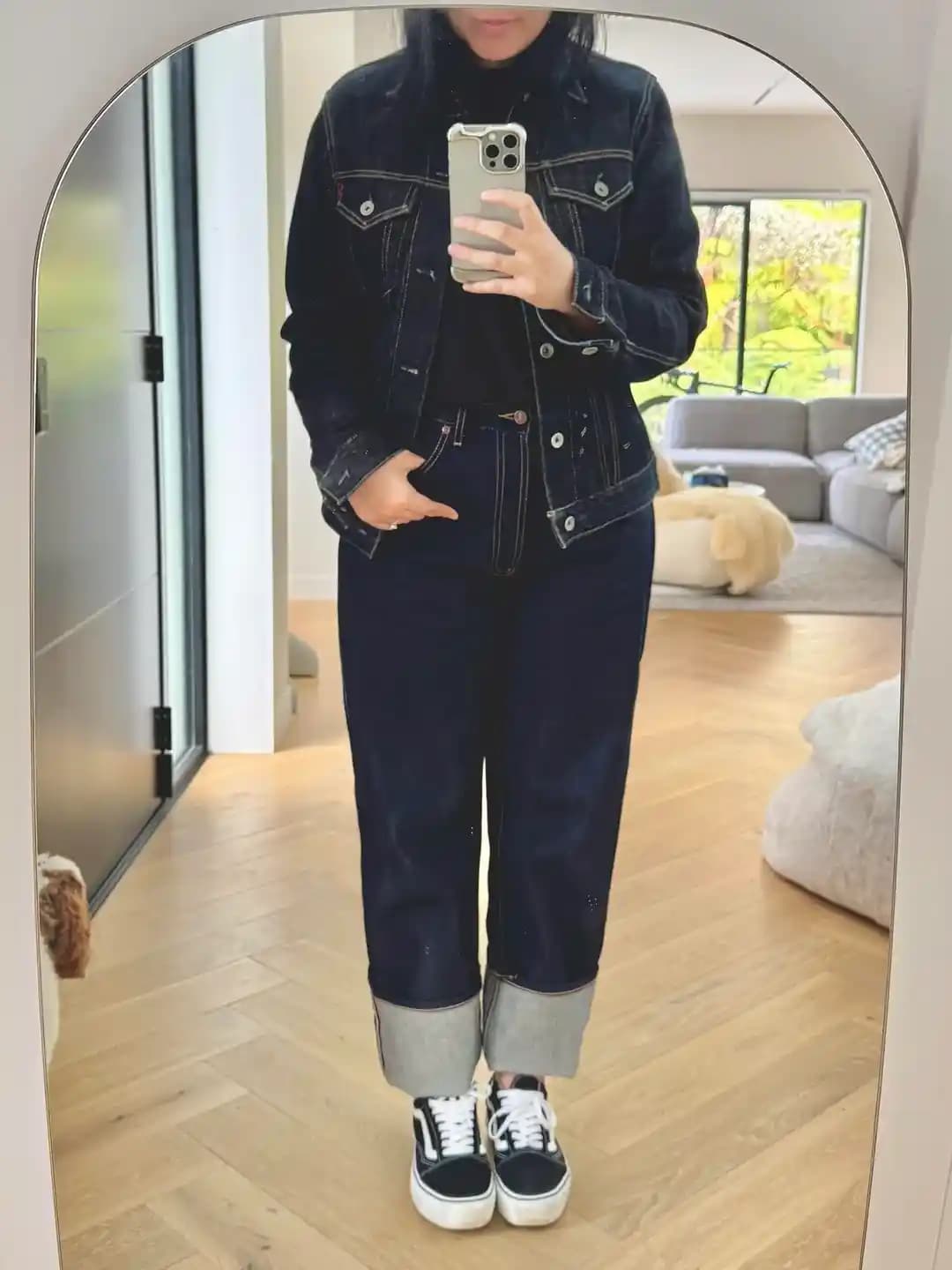 Kadınlar İçin Raw Denim: Kumaş Kalınlıkları, Markalar ve Topluluk Deneyimleri