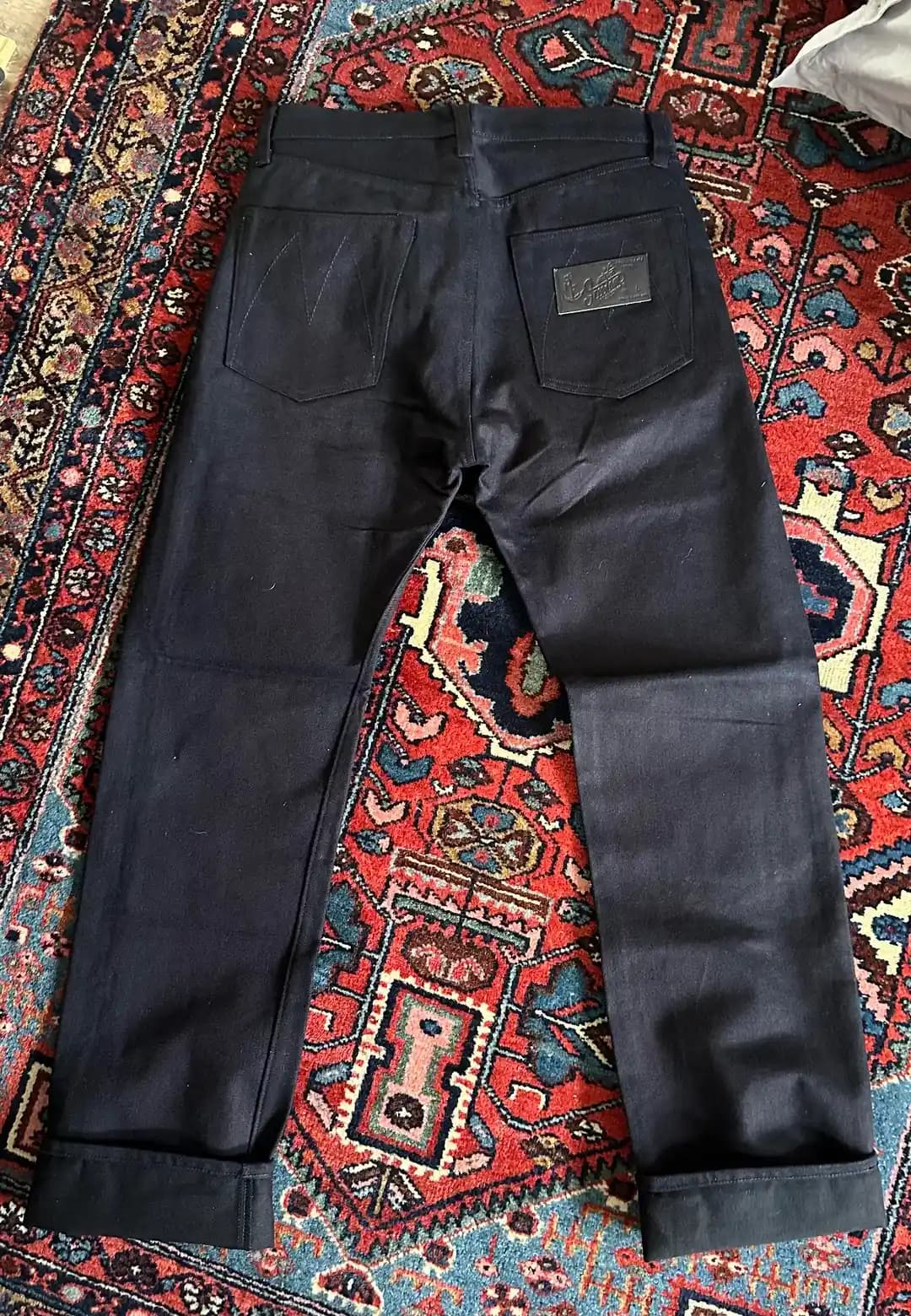 Mister Freedom Outlaw Lot 64: Klasik Siluet ve Yenilikçi Raw Denim Tasarımı