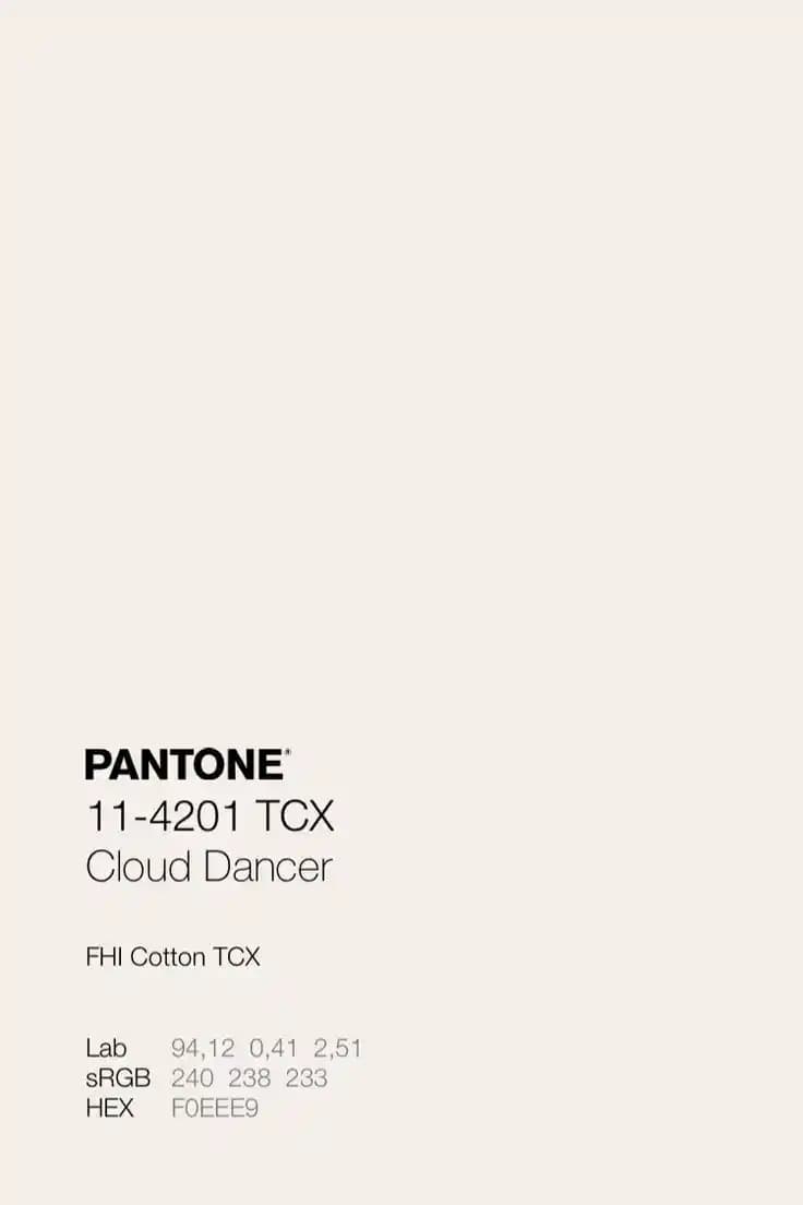 Pantone 2026 Yılının Rengi Cloud Dancer: Moda ve Tasarımda Nötr Tonların Rolü