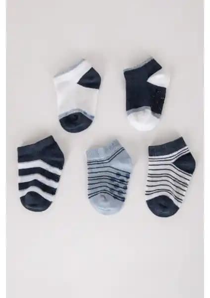 DeFacto ve Novibaby Bebek Çorapları Karşılaştırması: Hangi Ürün Daha Uygun ve Sağlıklı