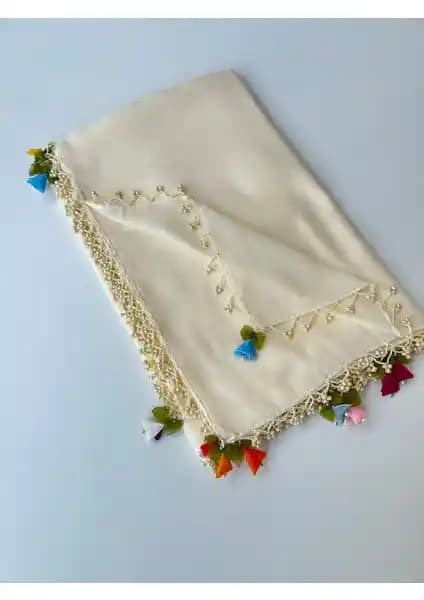 Geleneksel ve Modern Yazma Eşarp Karşılaştırması: Tasarım, Kullanım ve Özellikler