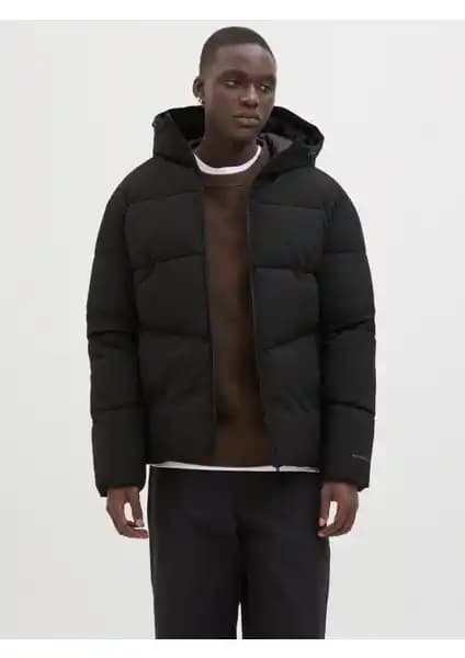 Jack Jones ve Stil Kombin Erkek Montları Karşılaştırması: Hangi Model Sizin İçin Uygun