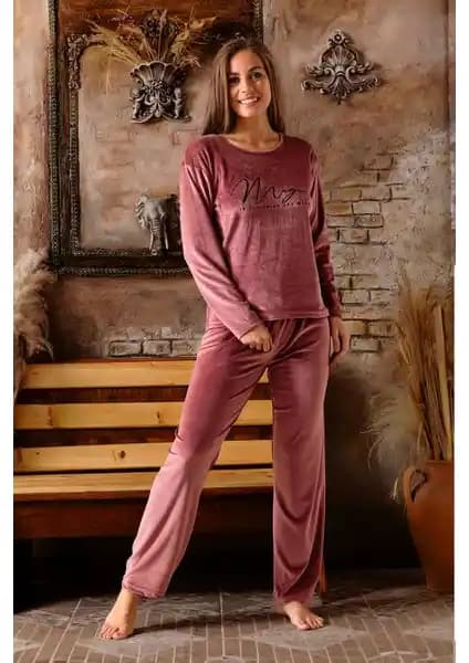 Nisanca Kadife ve Pamuklu Pijama Takımları Karşılaştırması ve Seçim Rehberi
