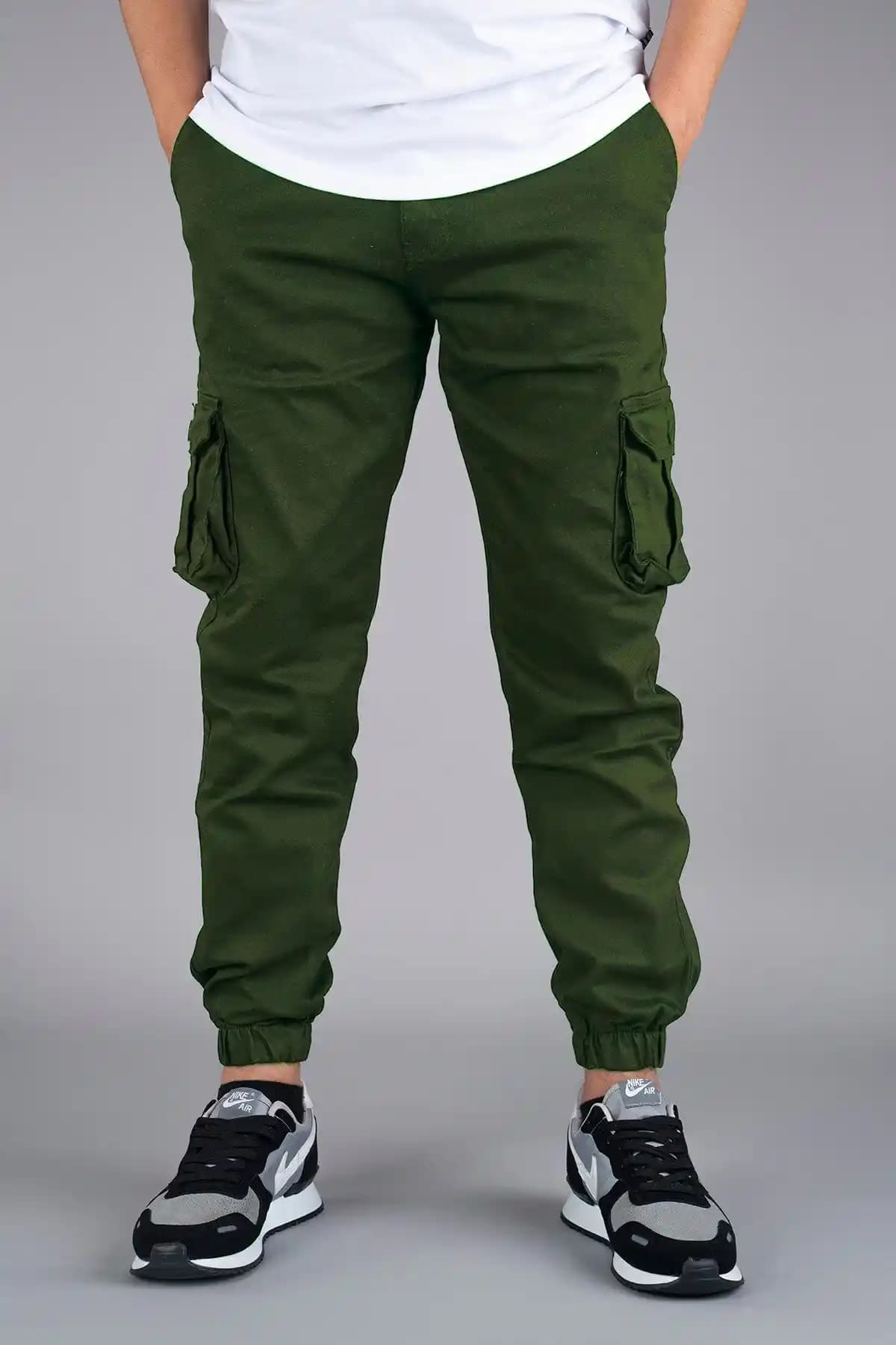 Bombe Haki ve Madmext Füme Erkek Kargo Pantolonları Karşılaştırması