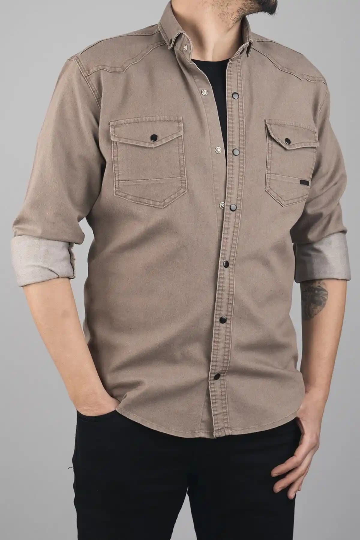 Bombe Slim Fit ve Tudors Klasik Fit Erkek Gömlek Karşılaştırması ve Seçim Rehberi