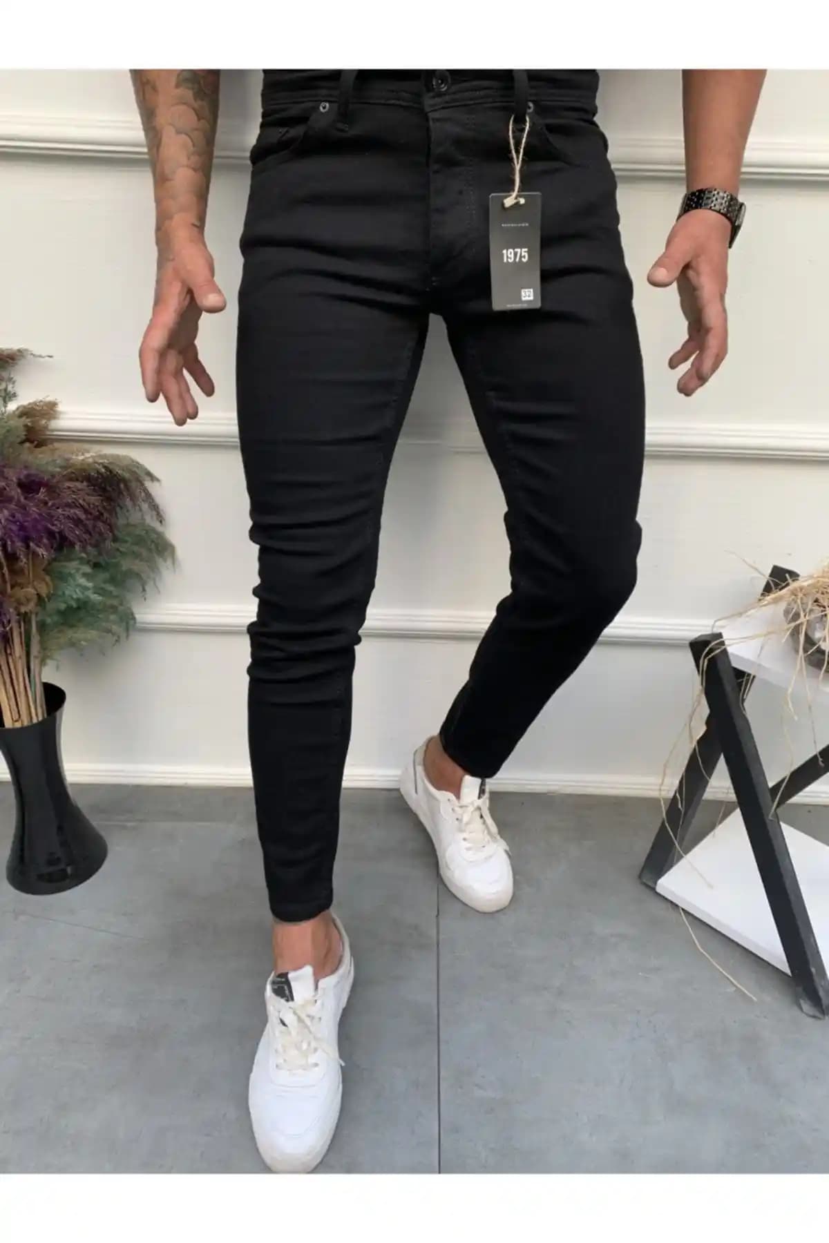 Enerjin Erkek Skinny Fit Jeanler Siyah ve Yeşil Tintli Modelleri Karşılaştırması