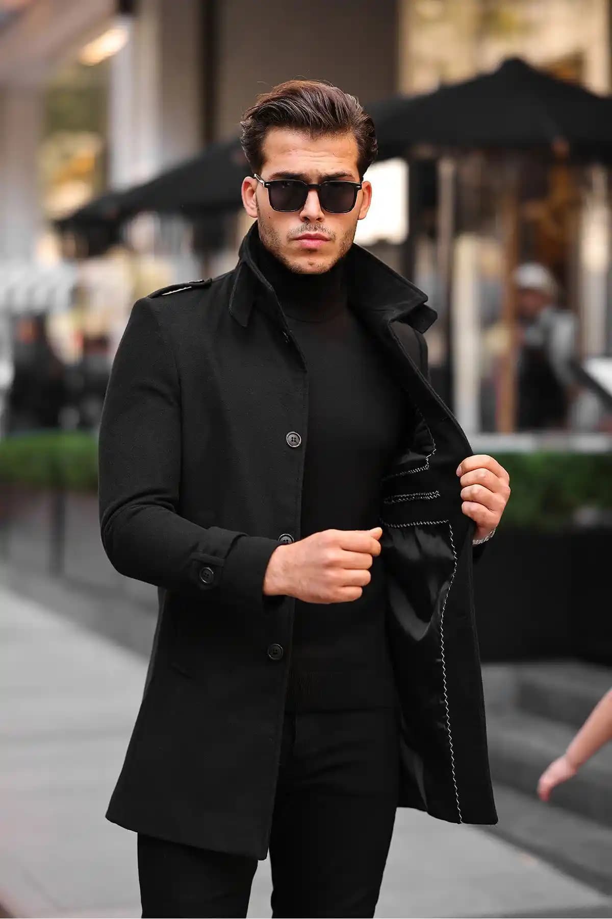 Erkek Dar Kesim Dik Yaka ve Uzun Kaban Karşılaştırması: Hangi Seçenek Sizin İçin Uygun