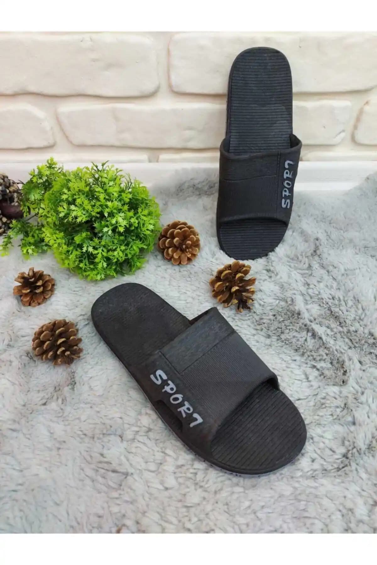 Gezer ve Modafırsat Erkek Günlük Terlik Karşılaştırması ve Hangi Ürün Daha Uygun