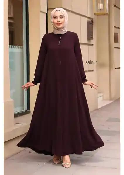 Asilnur Mevlana ve Oktayusta Ferace Koleksiyonlarının Tasarım ve Kumaş Karşılaştırması