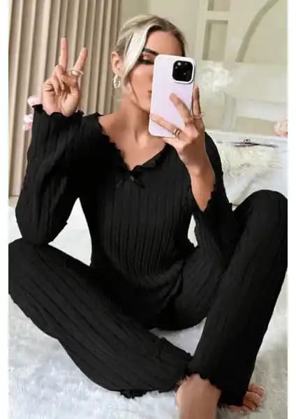 Bella Notte Siyah Pamuklu Fiyonk Detaylı ve Koza İç Giyim Sevgililer Günü Temalı Pijama Karşılaştırması