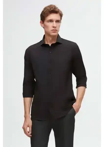 D'S Damat Slim Fit Gömlekler Karşılaştırması Siyah ve Beyaz Renk Seçenekleriyle