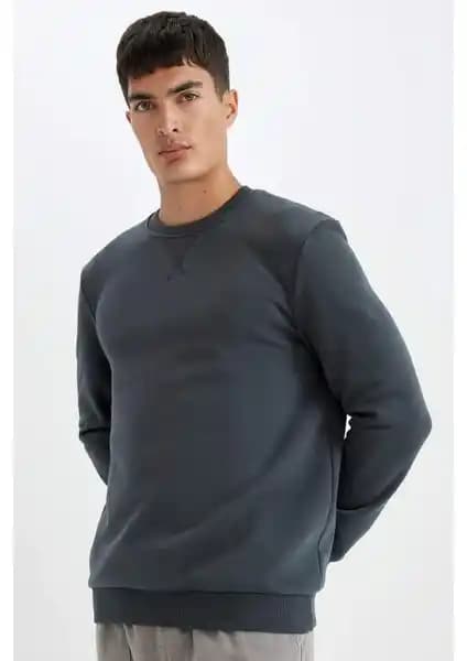 DeFacto ve Lufian Erkek Sweatshirtleri Karşılaştırması: Kalın ve Hafif Modellerin Özellikleri