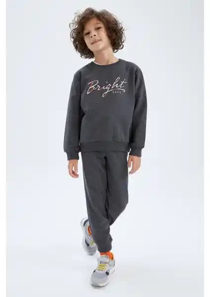 DeFacto ve U.S. Polo Assn. Erkek Çocuk Sweatshirt ve Takım Karşılaştırması