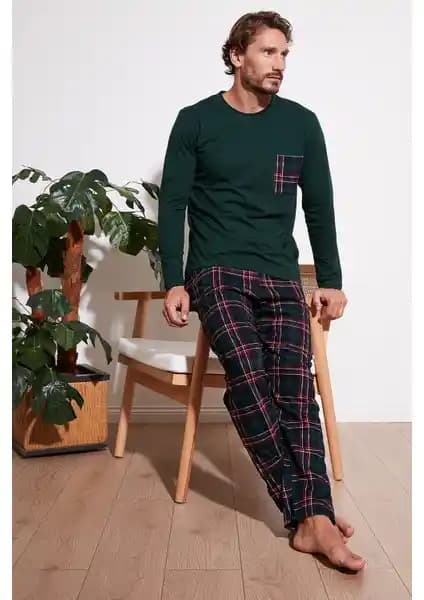 Erkek Pijama Takımları Karşılaştırması: Konfor ve Tasarım Analizi