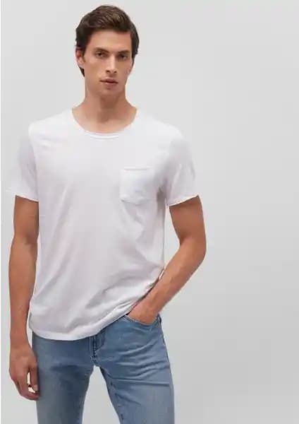 Günlük Kullanım İçin İki Popüler Tişört Modelinin Karşılaştırması ve Özellikleri