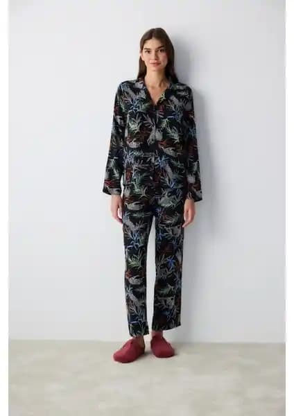 Penti Quinn Siyah Gömlek Pantolon Takımı ve Suwen Panda Pijama Takımı Karşılaştırması