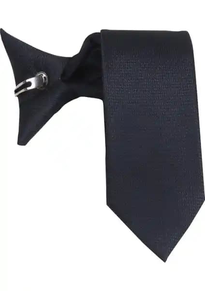 Prokravat Klipsli ve Kuşgözü Fermuarlı Kravat Karşılaştırması