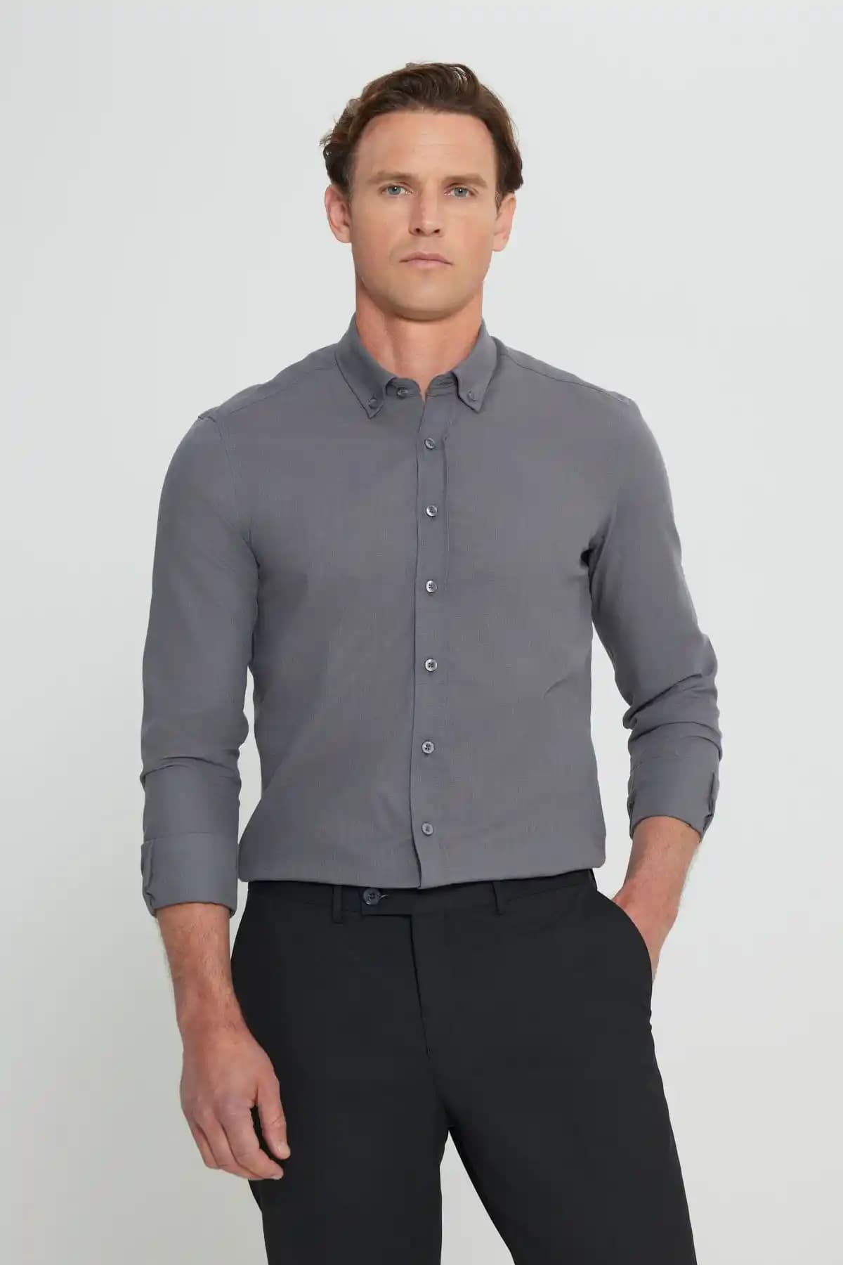 AC&Co Altınyıl<dı>z Classics Erkek Antrasit Slim Fit Gömlek: Şıklık ve Konfor Bir Arada