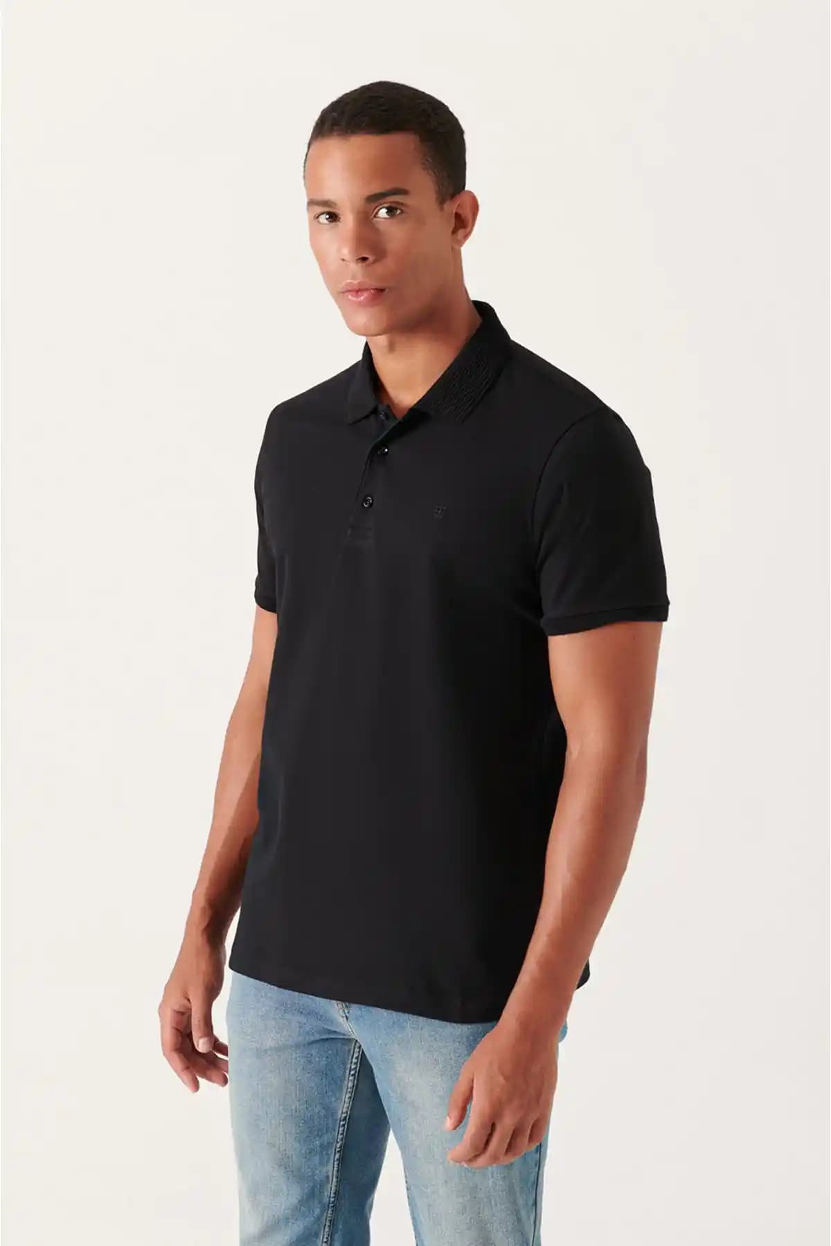 Avva Erkek Siyah 3 Düğmeli Polo Yaka T-shirt - Şıklık ve Konforun Buluşması