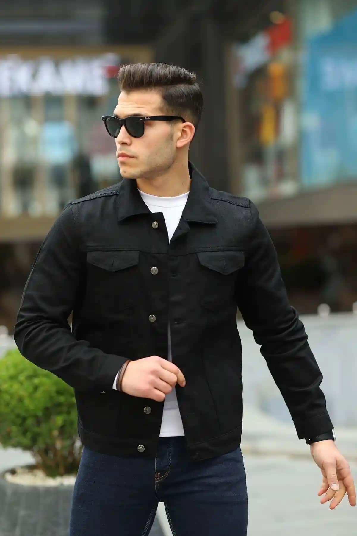 Comstar Erkek Trend Polo Yaka Slim Fit Siyah Denim Kot Ceket Özellikleri ve Kombinasyon İpuçları