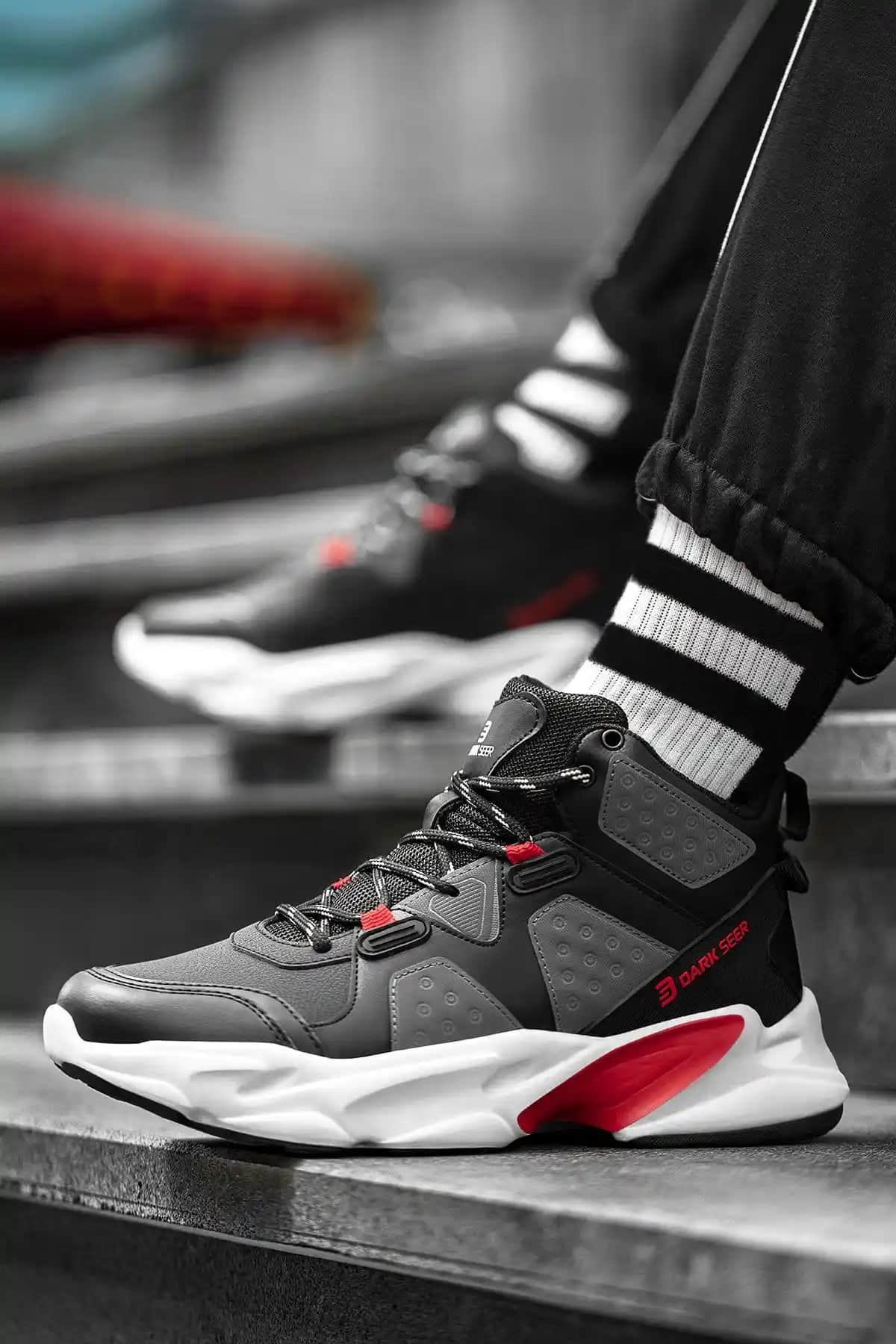 Dark Seer Siyah Beyaz Unisex Sneaker: Günlük Kullanım İçin Modern ve Rahat Tasarım