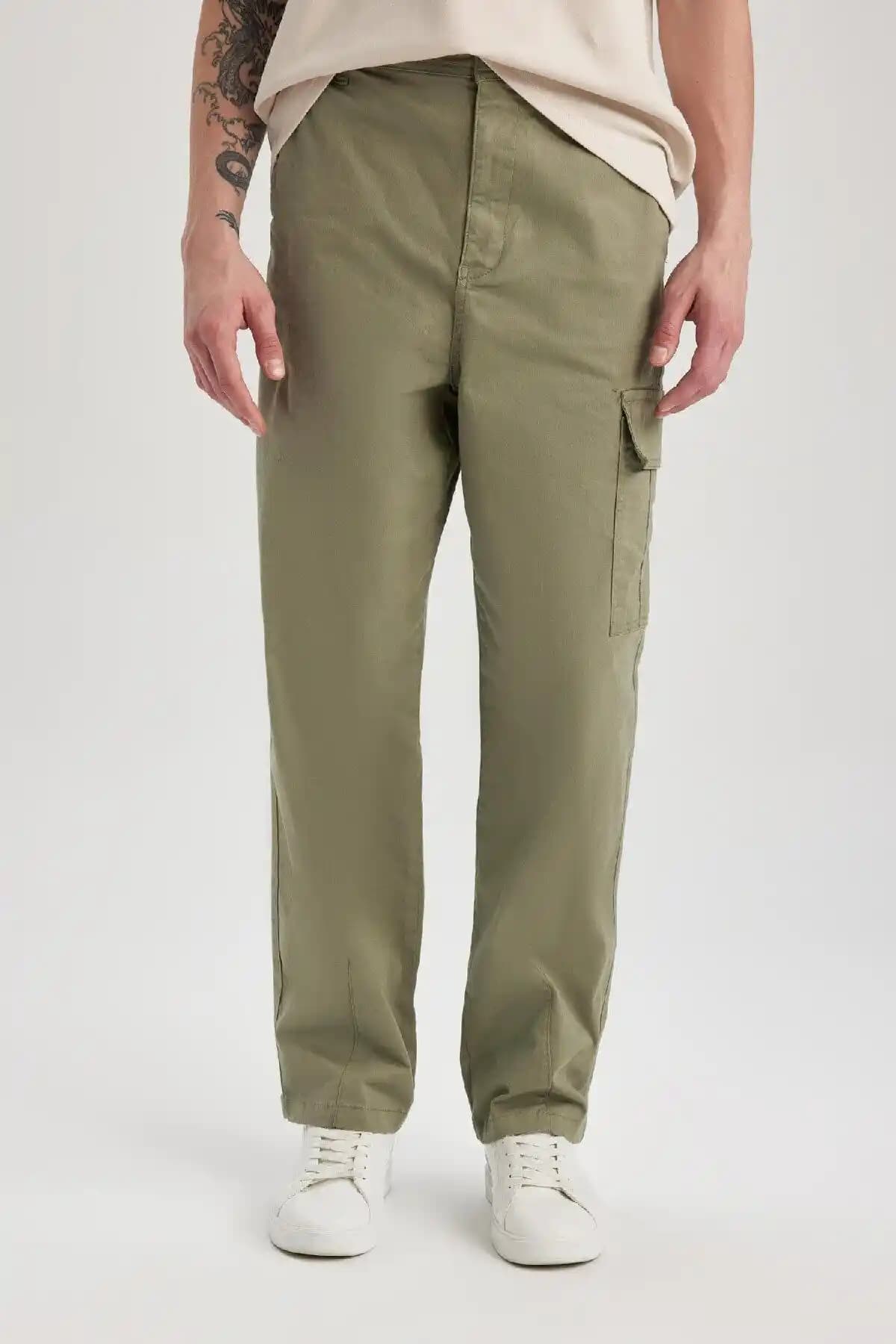 Defacto Gabardin Pantolon: Şık ve Konforlu Tasarım ile Günlük ve Resmi Kullanım İçin Uygun