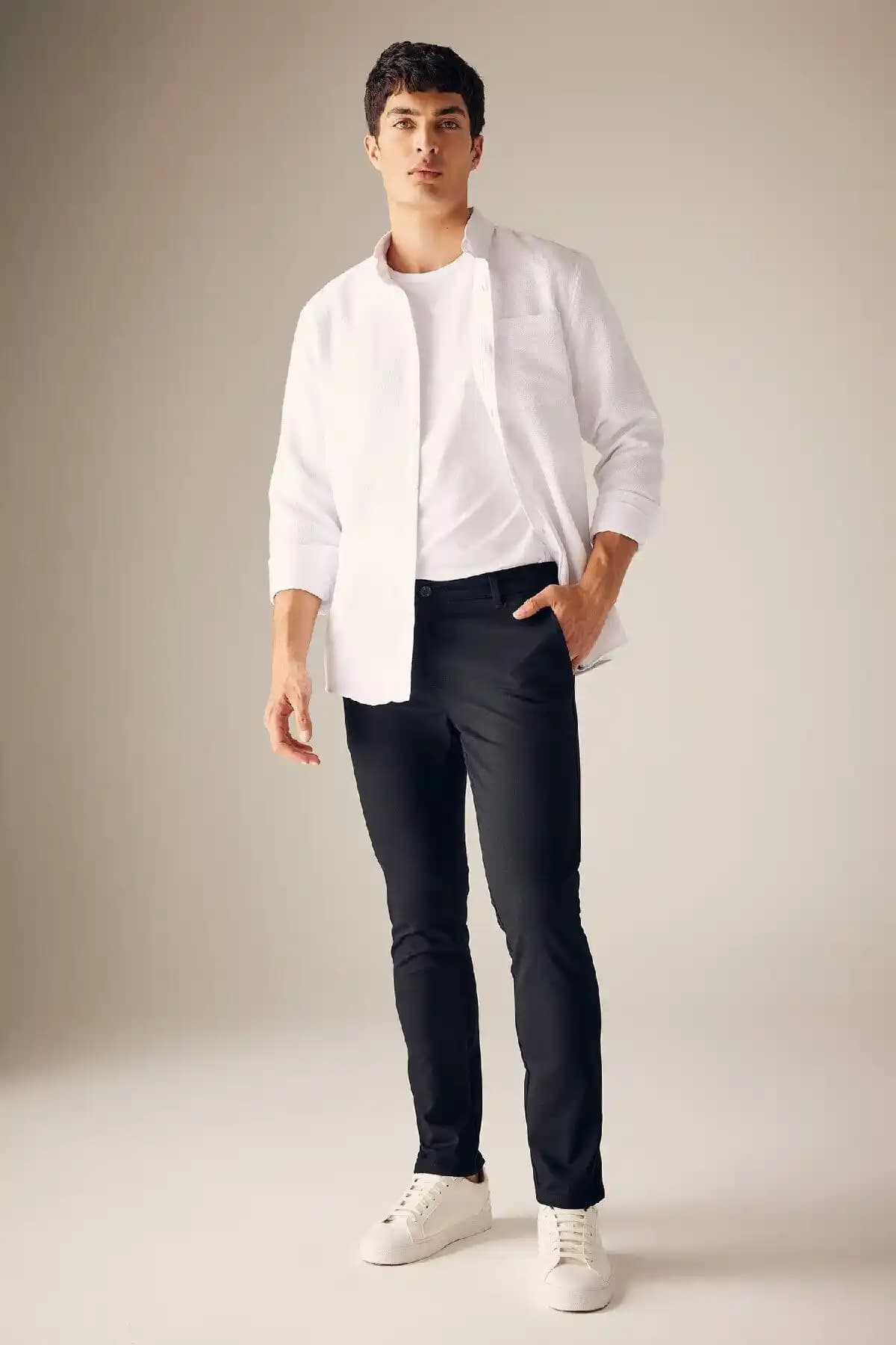 DeFacto Slim Fit Gabardin Chino Pantolon Modern Erkekler İçin Şık ve Konforlu Seçenek