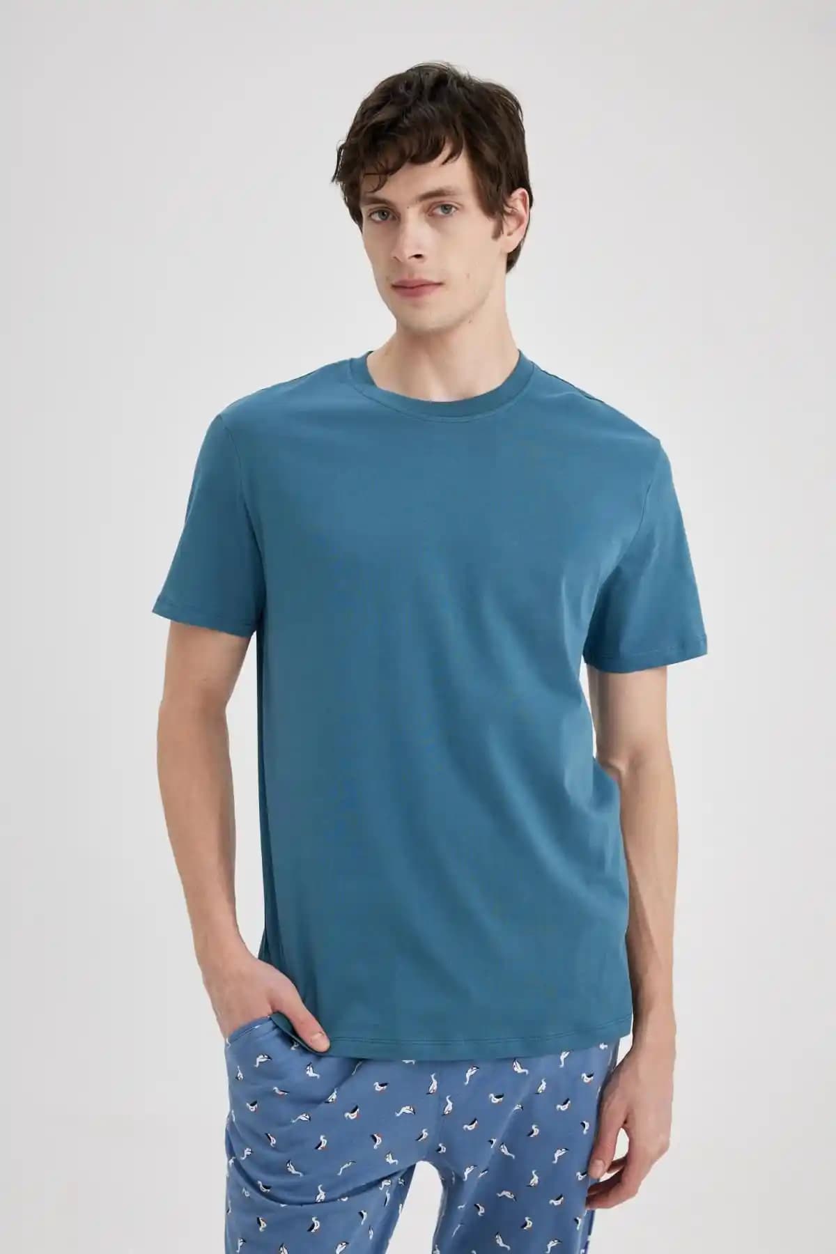 Defacto Yeni Regular Fit Bisiklet Yaka Basic Tişört Günlük ve Yazlık Kullanım İçin