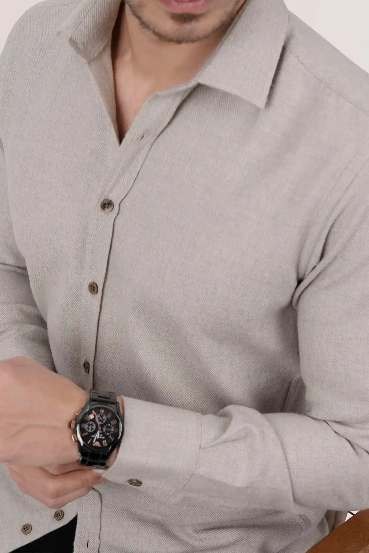 Etikmen Sütlü Kahve Slimfit Erkek Gömlek: Şıklık ve Konforun Modern Buluşması