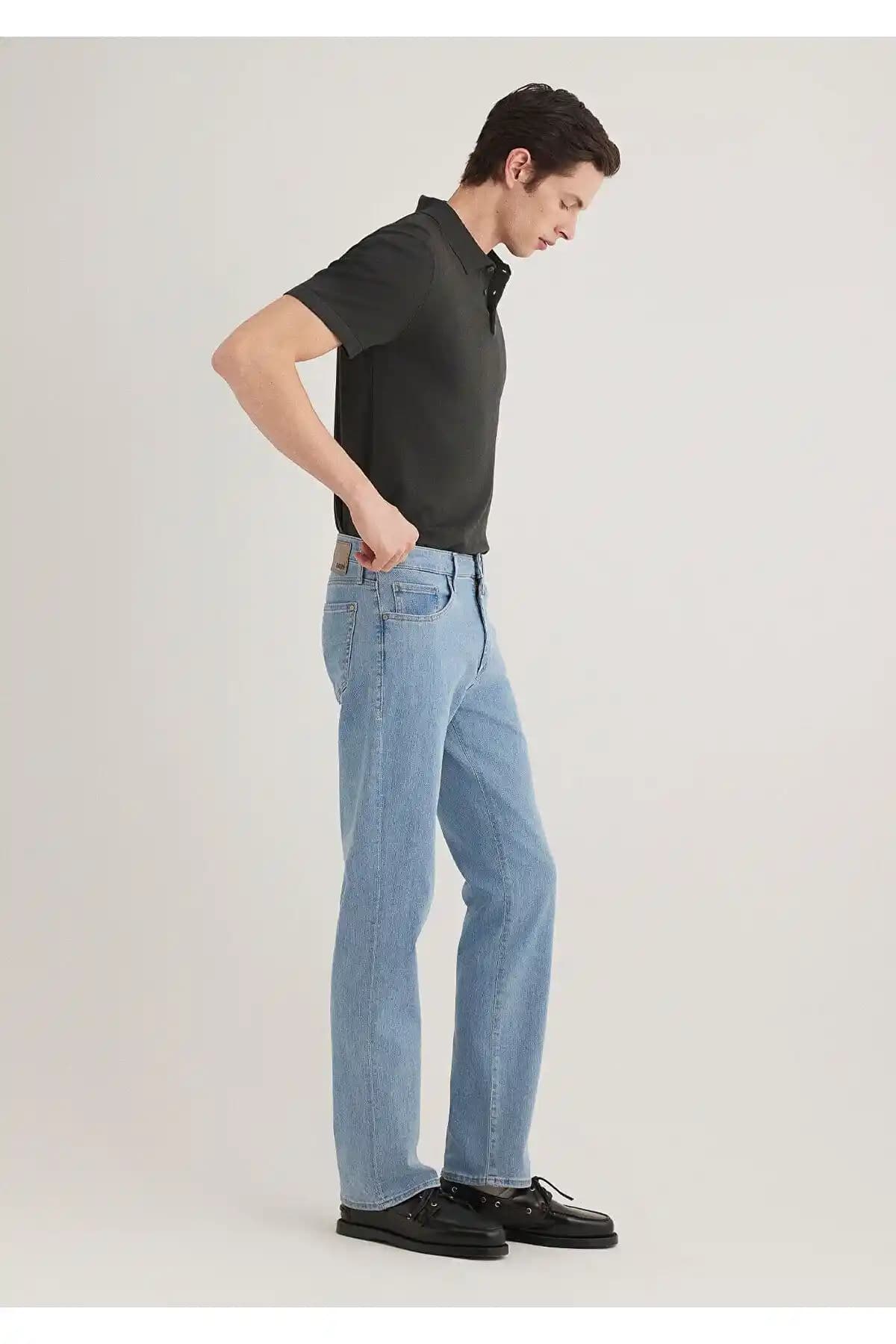 Mavi 177 Casual Açık Jean Pantolon Günlük Şıklık ve Konfor Sunan Modern Tasarım