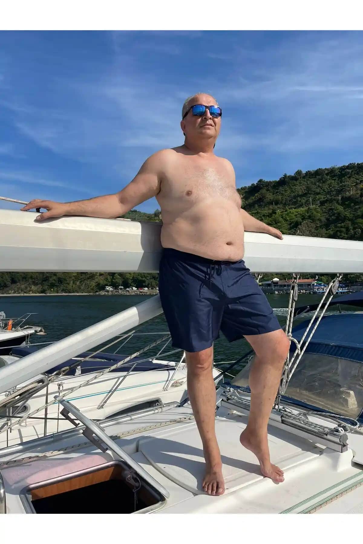 Miami Beach Erkek Büyük Beden Lacivert Mayo: Şık ve Fonksiyonel Plaj Giyim Seçeneği