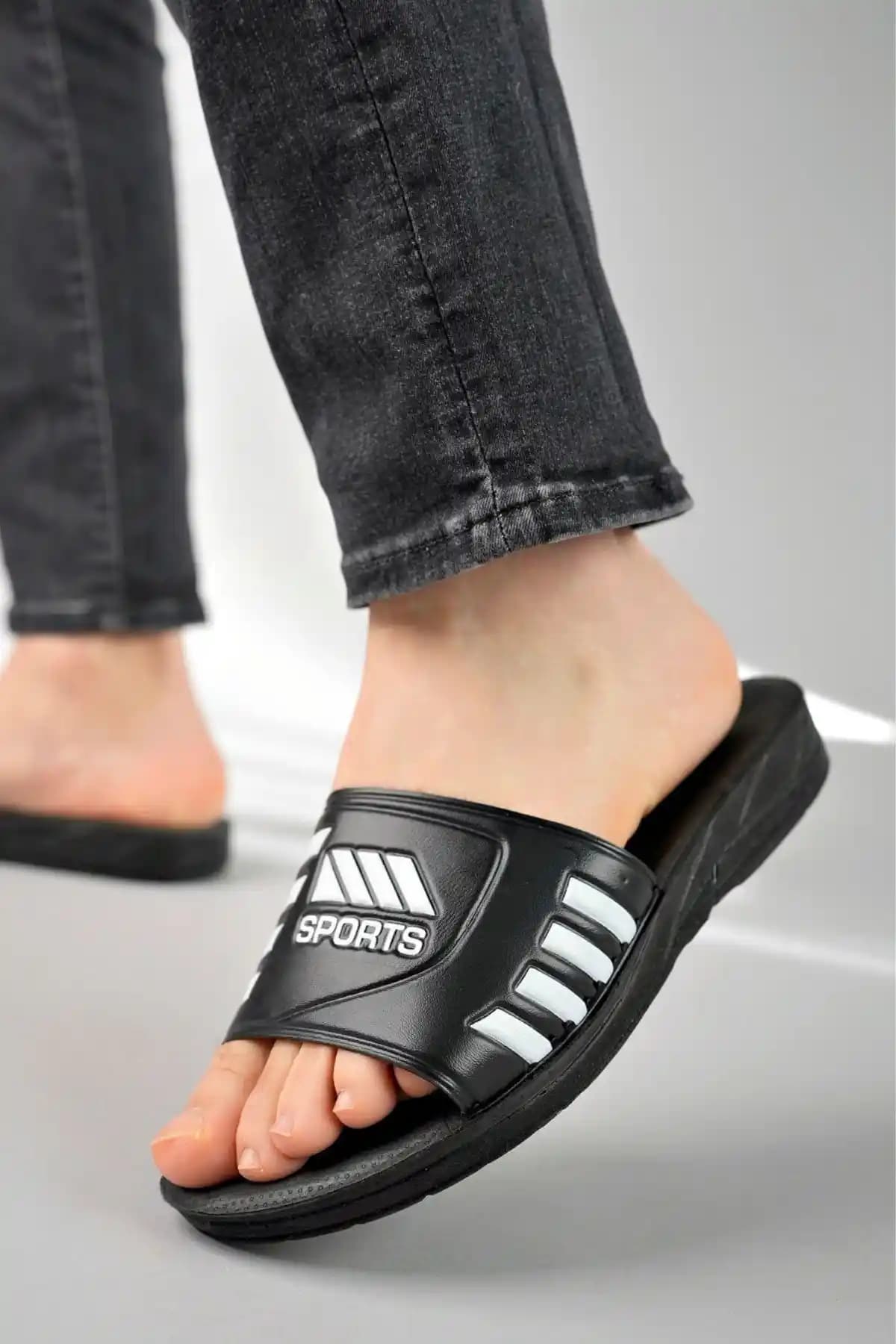 Modafırsat Erkek Günlük Terlik: Şık ve Konforlu Günlük Kullanım Ayakkabısı