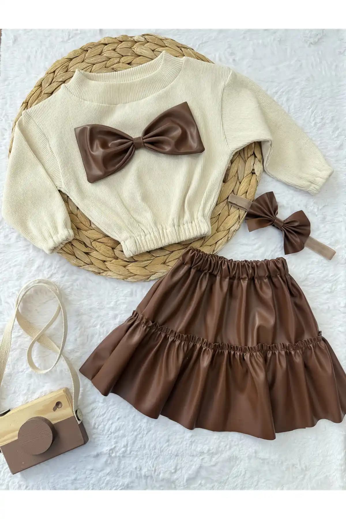 AKİF GİYİM Kız Çocuk ve Bebek Takımı: Şıklık ve Rahatlık Sunan Organik Tasarım