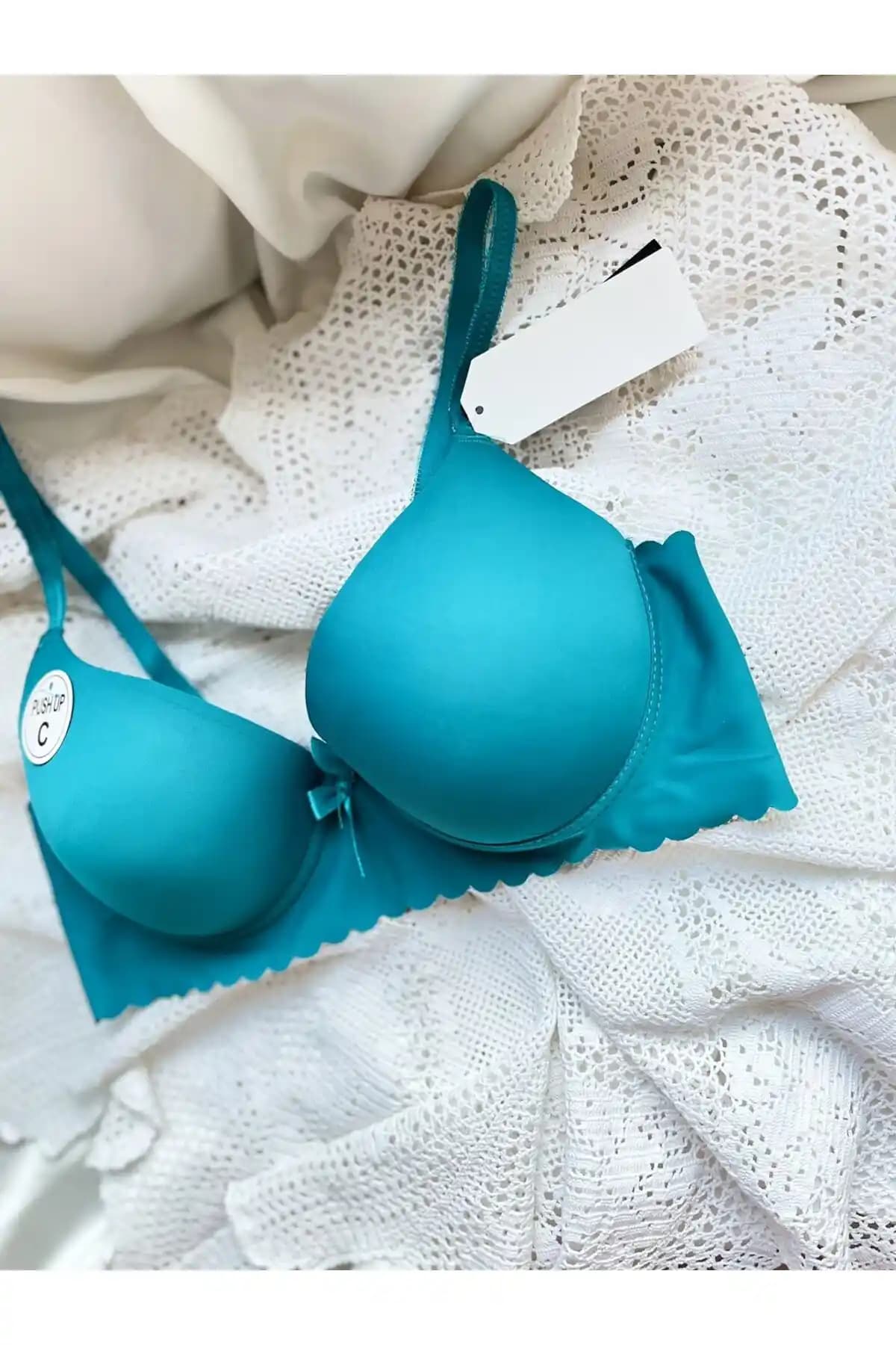 BlackStrip Scallop Touch Büyük Beden Lazer Kesim Push-Up Sütyen Modern Tasarım