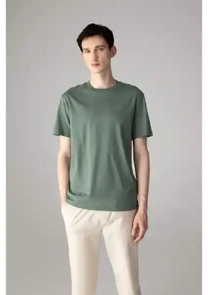 DeFacto %100 Pamuk Regular Fit Bisiklet Yaka Erkek Tişörtü Günlük Şıklık ve Konfor İçin